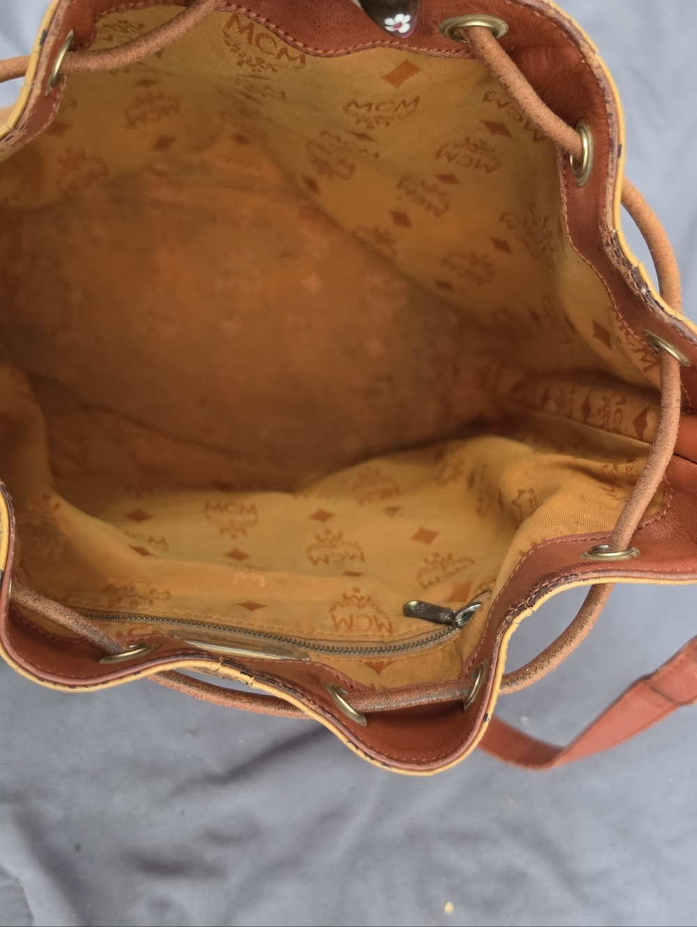 AUTHENTIC Cognac/Chestnut McM Visetos Leather Drawstring Bucket Shoulder Bag - Picture 2 of 15